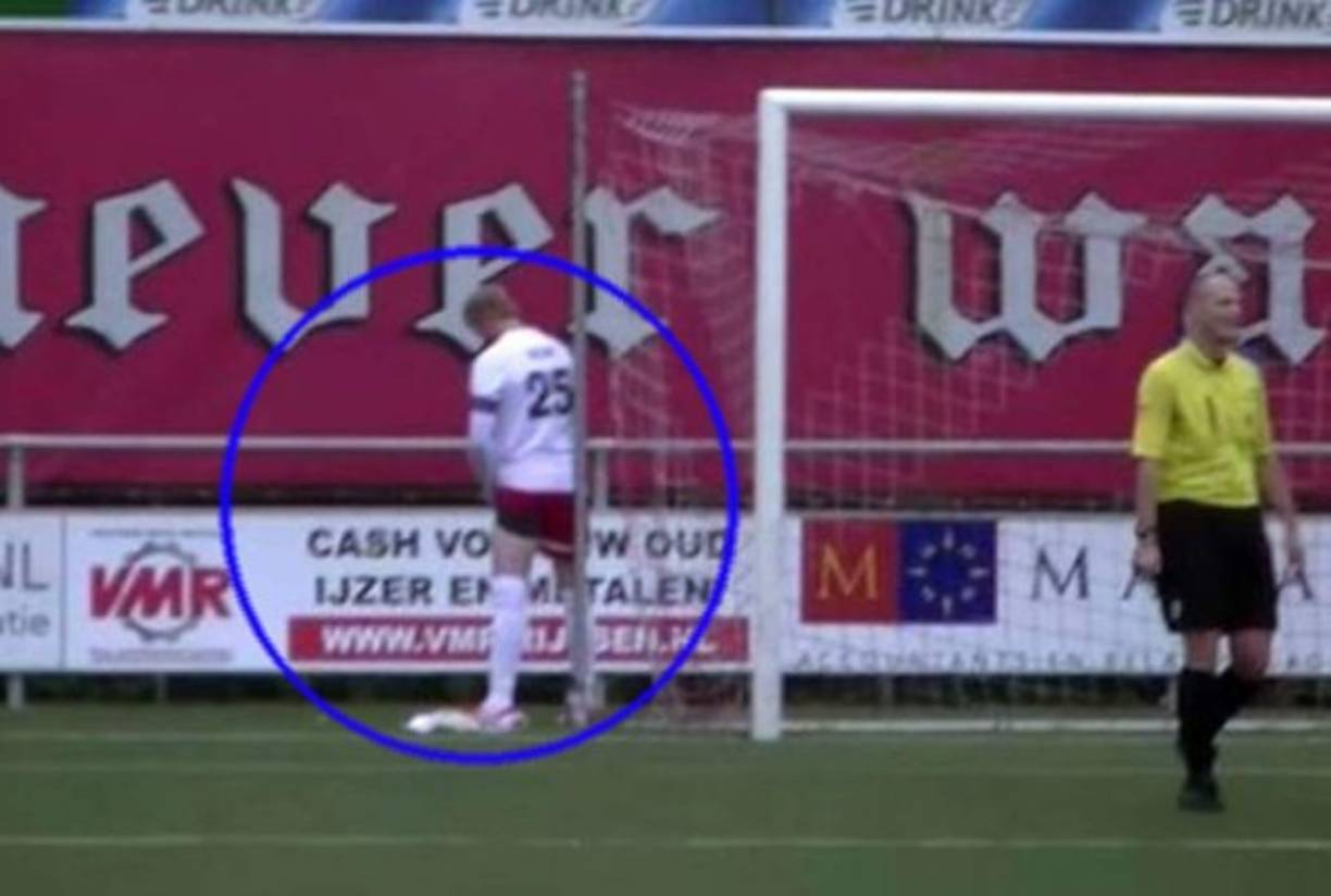 Kok: En la Liga de Honduras este portero no se aguantó y fue presa de las urgencias derivadas de las necesidades fisiológicas.