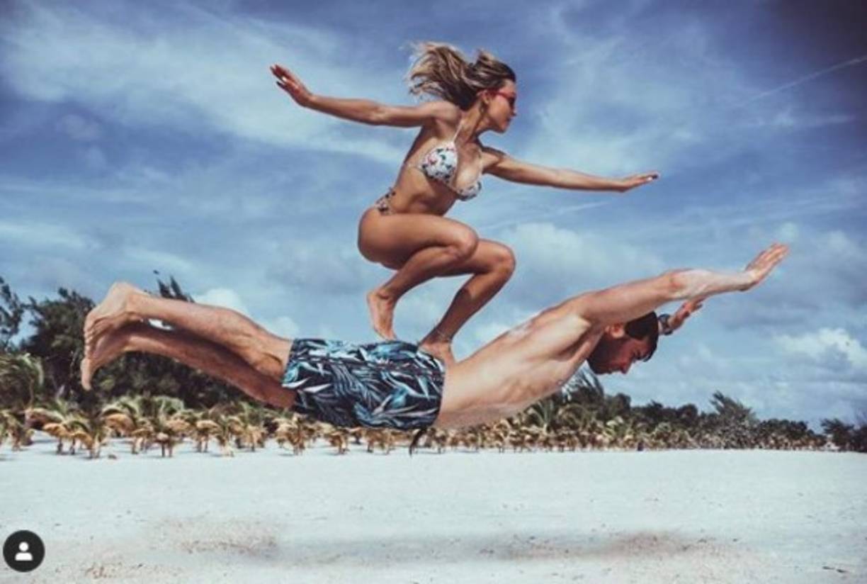 Angelique Boyer y Sebastián Rulli también se fueron a la playa para relajarse. la pareja se encuentra en Tulum, México.