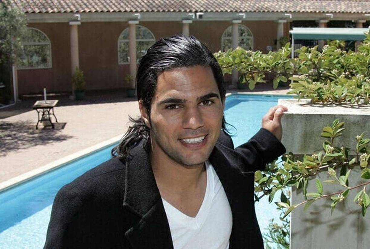 Lior Assulin hizo su carrera en la liga de Israel desde 1997, cuando debutó con el Maccabi Herzliya.