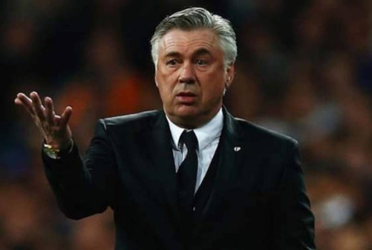 Carlo Ancelotti: El entrenador italiano suena para hacerse cargo del Napoli de Italia. Maurizio Sarri podria dejar al equipo ya que se menciona que el Chelsea podría ser su nuevo destino.