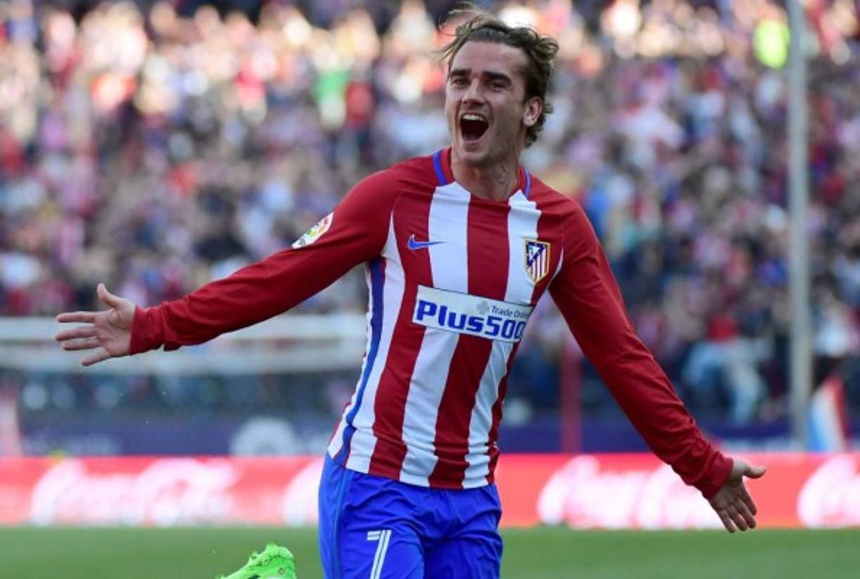 Antoine Griezmann ha puesto fin a la novela sobre su futuro. A través de un video documental, que ha publicado el mismo jugador en sus redes sociales y que también ha sido emitido por televisión, el delantero francés ha anunciado que no se va al Barcelona y se queda en el Atlético de Madrid. 'He decidido quedarme', dijo. Foto AFP