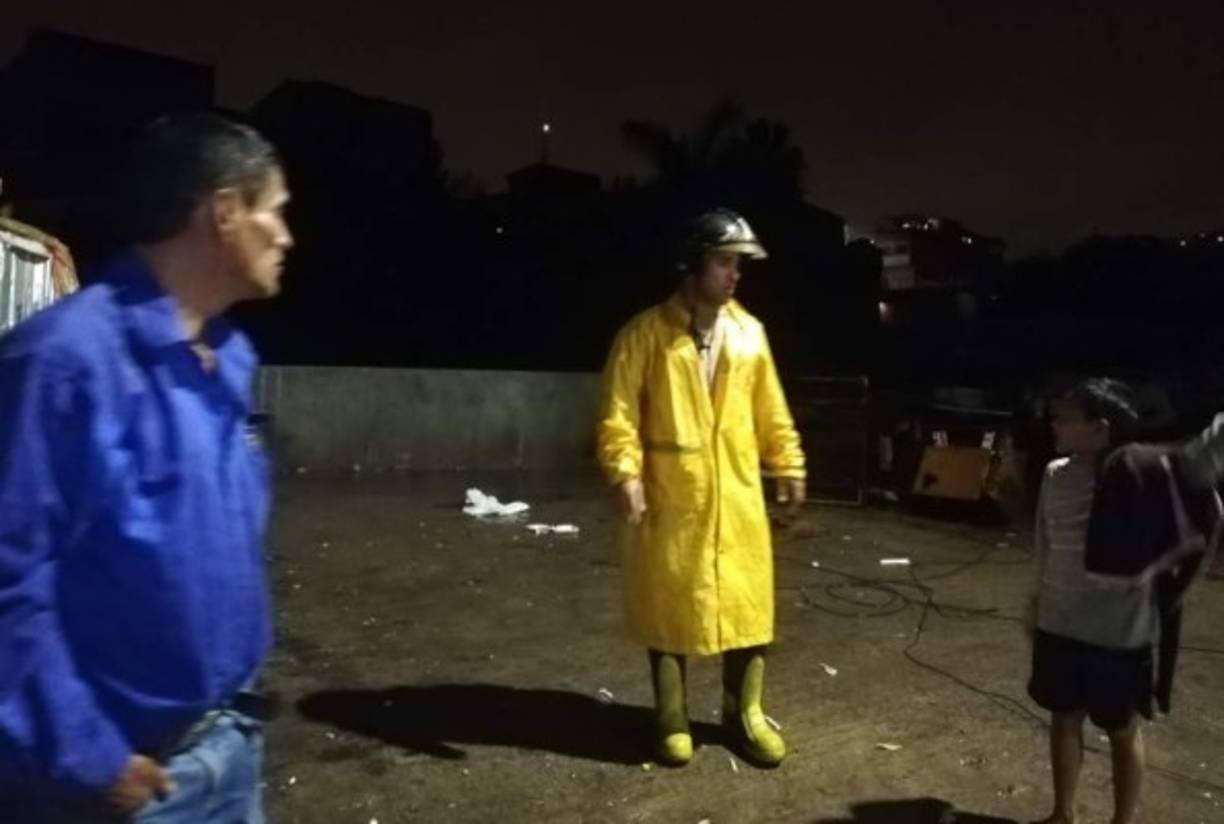 Respecto a los albergues, hay 57 de manera oficial, de los cuales la mayoría son escuelas en el departamento de Choluteca, el más dañado.