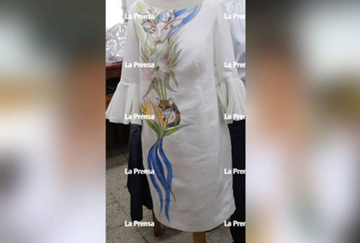 La temática del vestuario de la esposa del presidente Hernández para los desfiles patrios del 15 de Septiembre en el Estadio Nacional siempre se ha enfocado en destacar las bellezas naturales de Honduras.