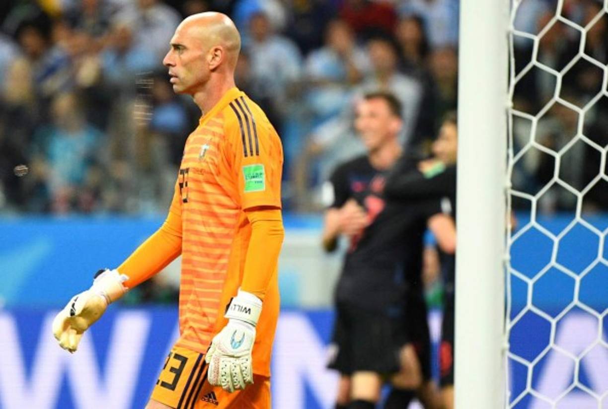 El portero Willy Caballero fue el villano del partido ya que por su error concedió el primer gol de Croacia.