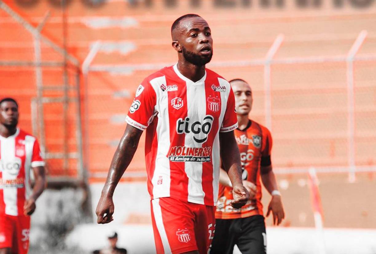 PODRÍAN VOLVER: Gerson Chávez - Real España no descarta que opte por finalizar la cesión del mediocampista para reintegrarlo en el 2024. El futbolista fue titular en el Vida en el campeonato actual.