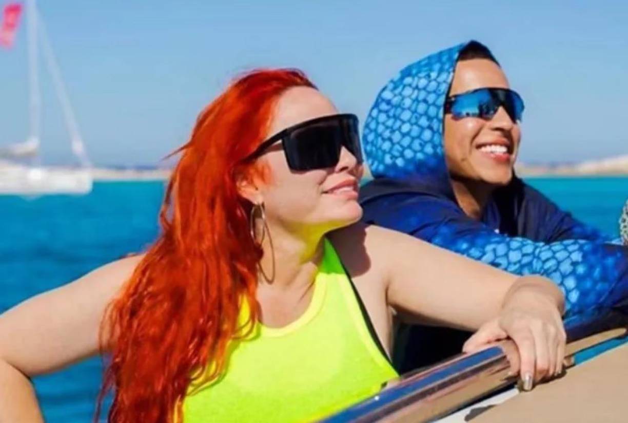 En un emotivo mensaje vía Instagram, él aseguró que durante “muchos meses” trataron de superar sus “diferencias” y que, finalmente, su aún esposa decidió presentar la demanda de divorcio.