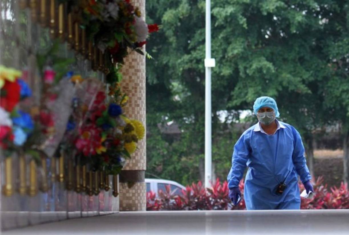 La provincia más castigada por el nuevo coronavirus en Ecuador es Guayas (70%), cuya capital Guayaquil tiene la mayor tasa de mortalidad de Ecuador por la COVID-19 y una de las más altas en Latinoamérica.