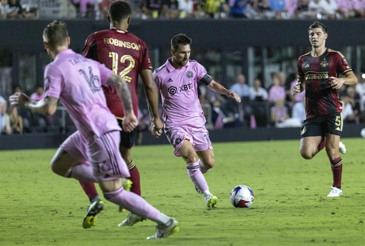 Asimismo, el club con menos puntos de la MLS, con tan solo cinco victorias en liga, el tercero que menos goles convertía con una media de una diana por partido y, a su vez, uno de los más vulnerables con más de un tanto y medio encajado por jornada.