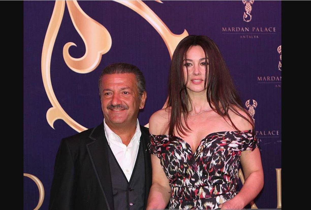 Alrededor de la época de la separación de Monica Bellucci con Vincent Cassel, se reveló que tuvo un romance alrededor de 2009 con el empresario Telman Ismailov. Supuestamente, se conocieron en 2009 cuando ella viajó a Turquía para abrir un hotel de lujo justo al lado de un complejo propiedad de Ismailov.