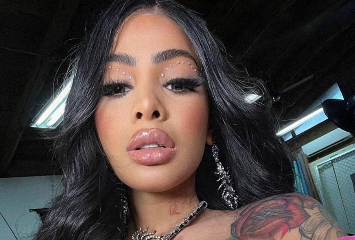 Como era de esperarse, este acto ha sido reprobado tanto por los internautas como por los seguidores de la agrupación, quienes han comenzado a pedir que haya consecuencias en contra del bajista por acosar a Yailín sobre el escenario. 