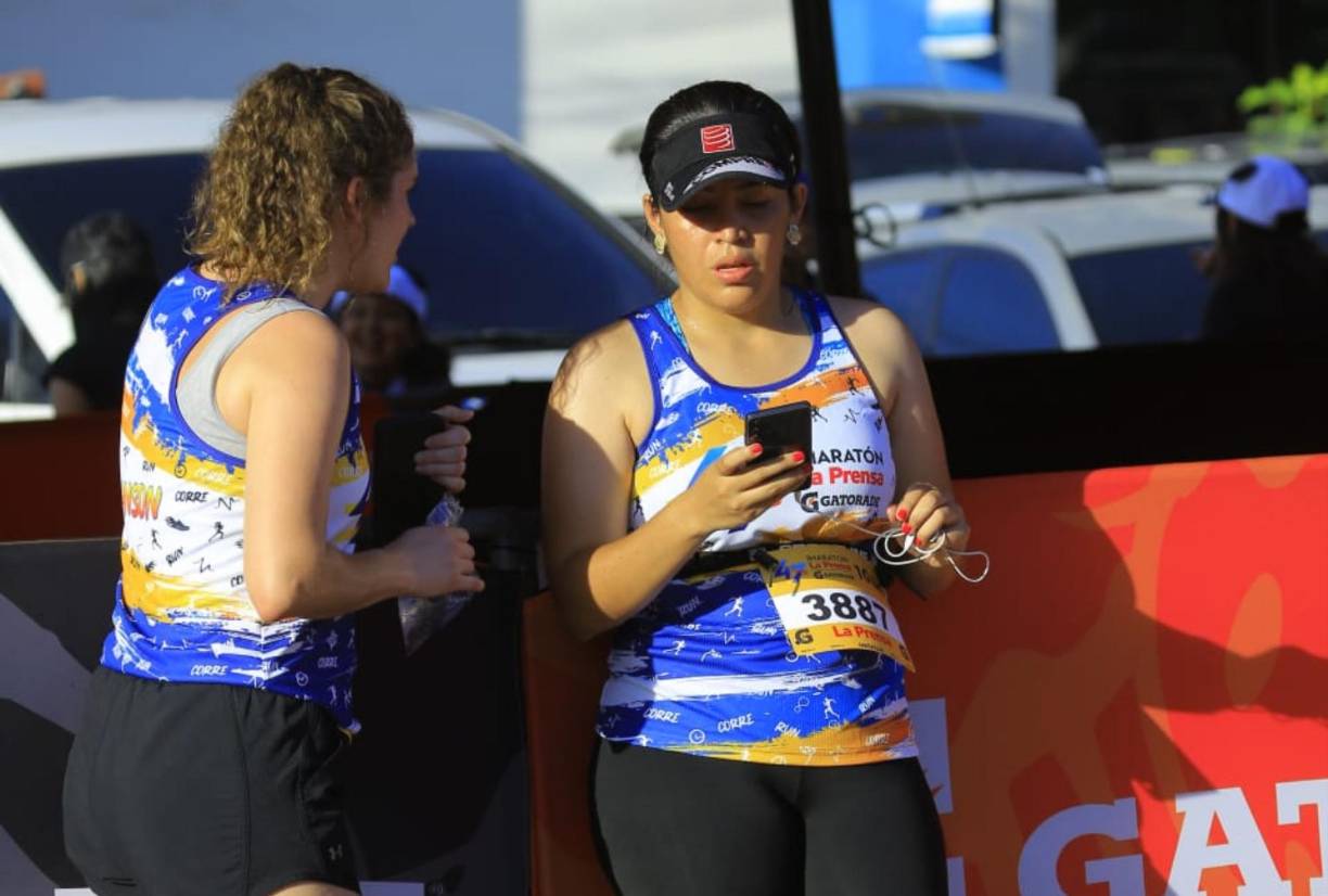 La salida de la carrera más importante de Honduras fue a las 5 de la mañana en el parqueo del Comisariato Los Andes. Las rutas establecidas fueron: 5 km, 10.5 km y 21 km.