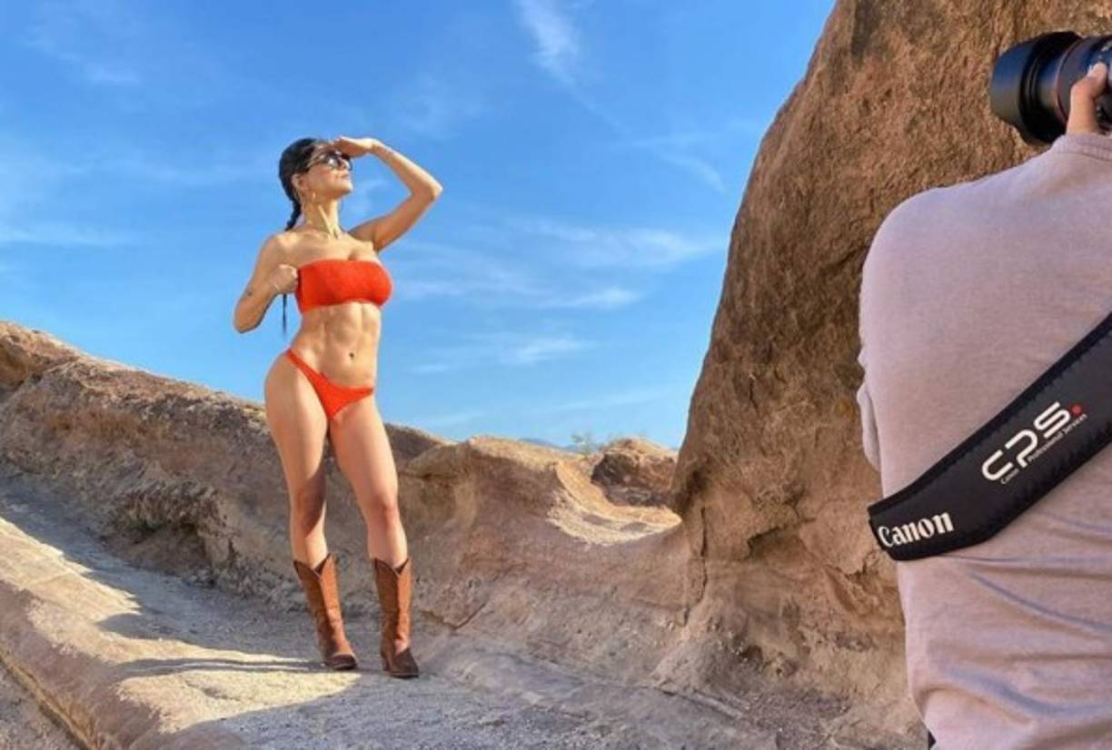 Lo cierto es que Mia siempre ha batallado con su peso. A mediados de 2018 compartió un impáctate antes y después donde explicaba que no ha sido fácil balancear su amor por la comida y el ejercicio, pero es algo que debe hacer.