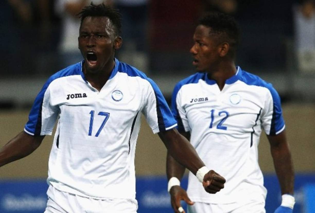 Los delanteros hondureños Alberth Elis y Romell Quioto serán presentados este jueves por el Houston Dynamo de la MLS.