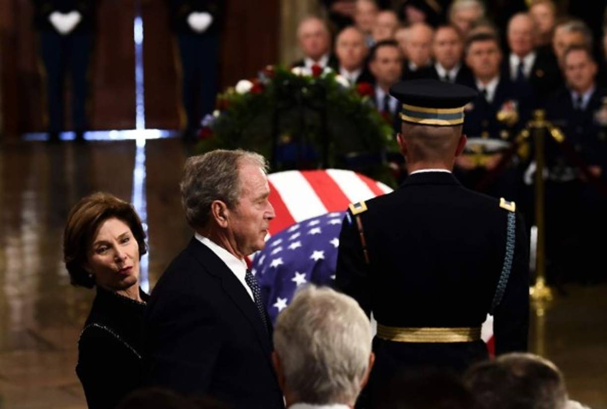 El exmandatario republicano había dicho que no votó por Trump en 2016, pero éste ha anunciado que le rendirá todos los honores.