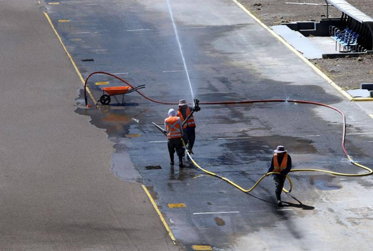 TMS Grass es la empresa de Costa Rica encargada de los trabajos para hacer el cambio de grama del estadio Nacional.
