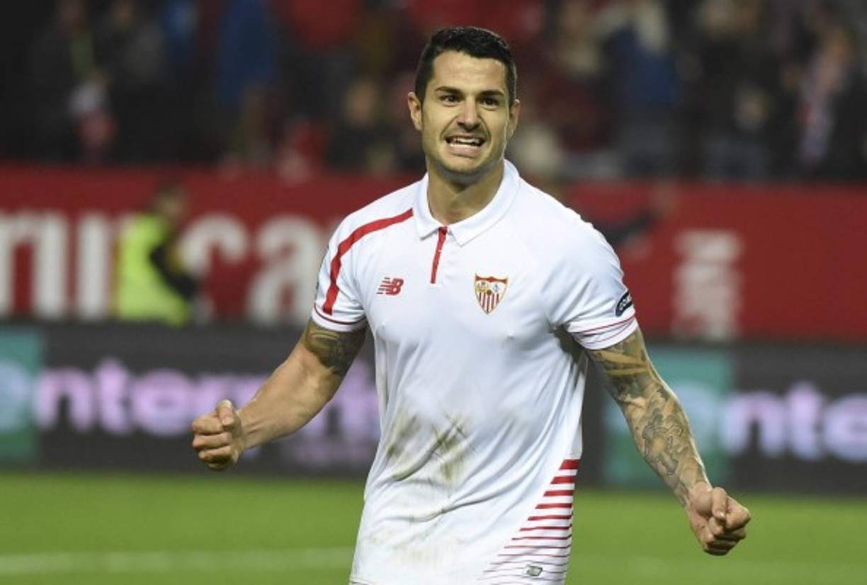 Vitolo renueva con el Sevilla hasta 2020. El extremo grancanario ha llegado a un acuerdo con el equipo hispalense para su renovar su contrato hasta junio de 2020, un año más del que tenía firmado.