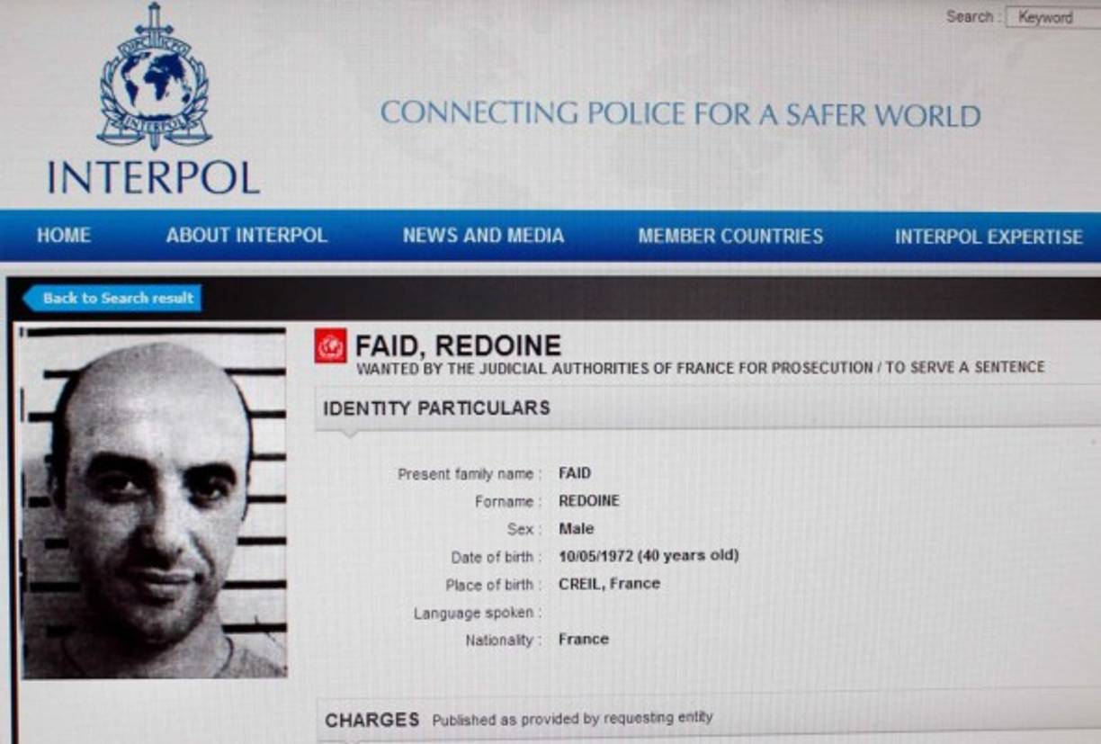 Redoine Faïd, de 46 años, había sido condenado en apelación a 25 años de cárcel por un atraco frustrado en la región parisina que costó la vida a una mujer policía municipal, Aurélie Fouquet.