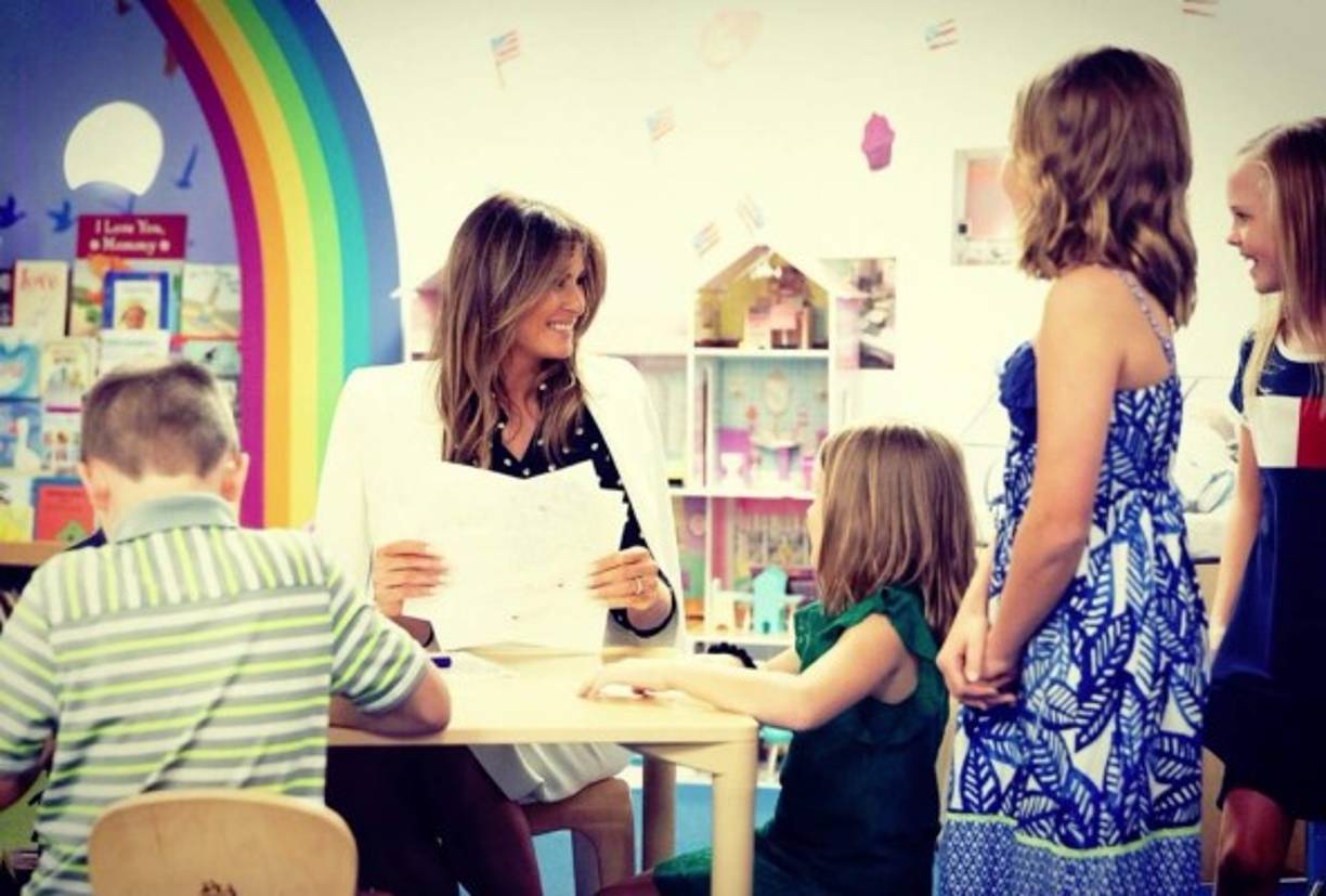 La iniciativa está dirigida a mejorar la vida de los niños, y se basa en tres pilares: promover el bienestar físico y emocional de los menores; buscar un uso positivo de las redes sociales; y apoyar a las familias afectadas por la adicción a los opiáceos.