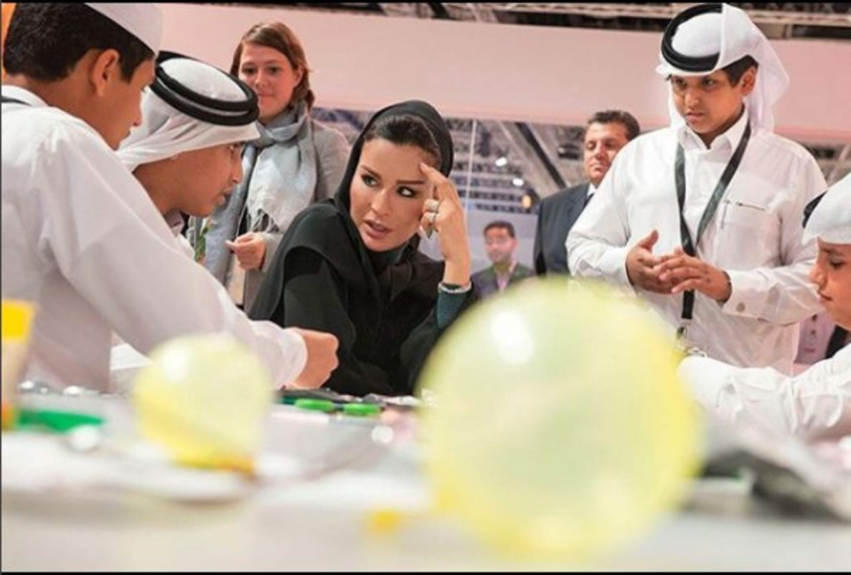 Imágenes tomadas del Instagram: mozabintnasser<br/><br/>Fuentes: www.libertaddigital.com y www.vanidades.com