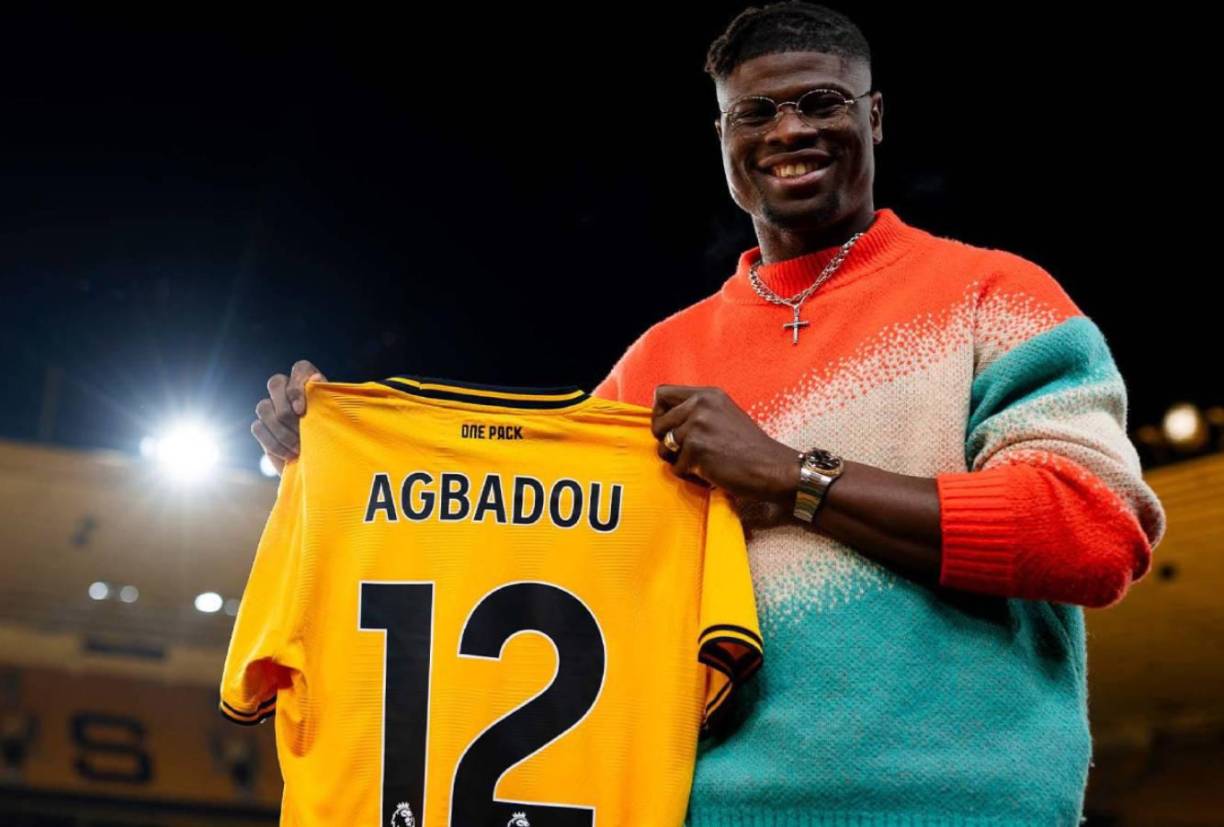 El Wolverhampton ha fichado al central marfileño Emmanuel Agbadou por 18.000.000 €. Firma hasta junio de 2029.