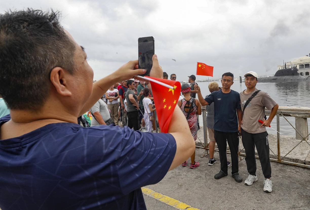 La flota rusa en Cuba incluye al petrolero Pashin, la fragata Gorshkov, el submarino de propulsión nuclear Kazan y el remolcador de salvamento Nikolai Chiker. Todas estarán en La Habana hasta el 17 de junio. 