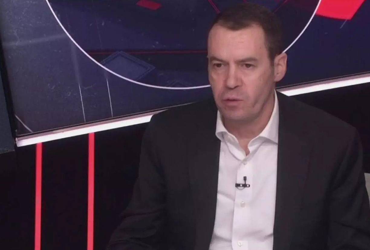 André Marín fue sometido a una cirugía en la cual recibió nuevos pulmones, por lo cual sus compañeros en el rubro comenzaron a pedir donaciones de sangre para el comunicado.