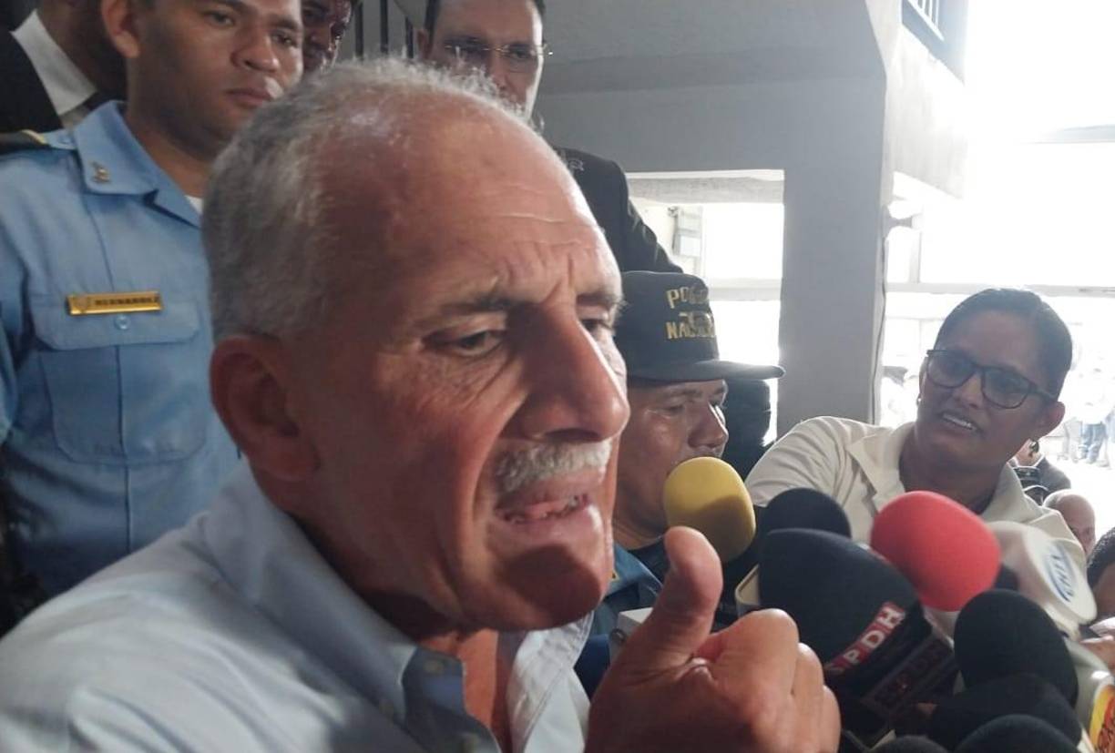 Luego de la audiencia, el precandidato presidencial se refirió a los señalamientos en su contra en la investigación de la Uferco, unidad del Ministerio Público dirigida por Luis Javier Santos. 