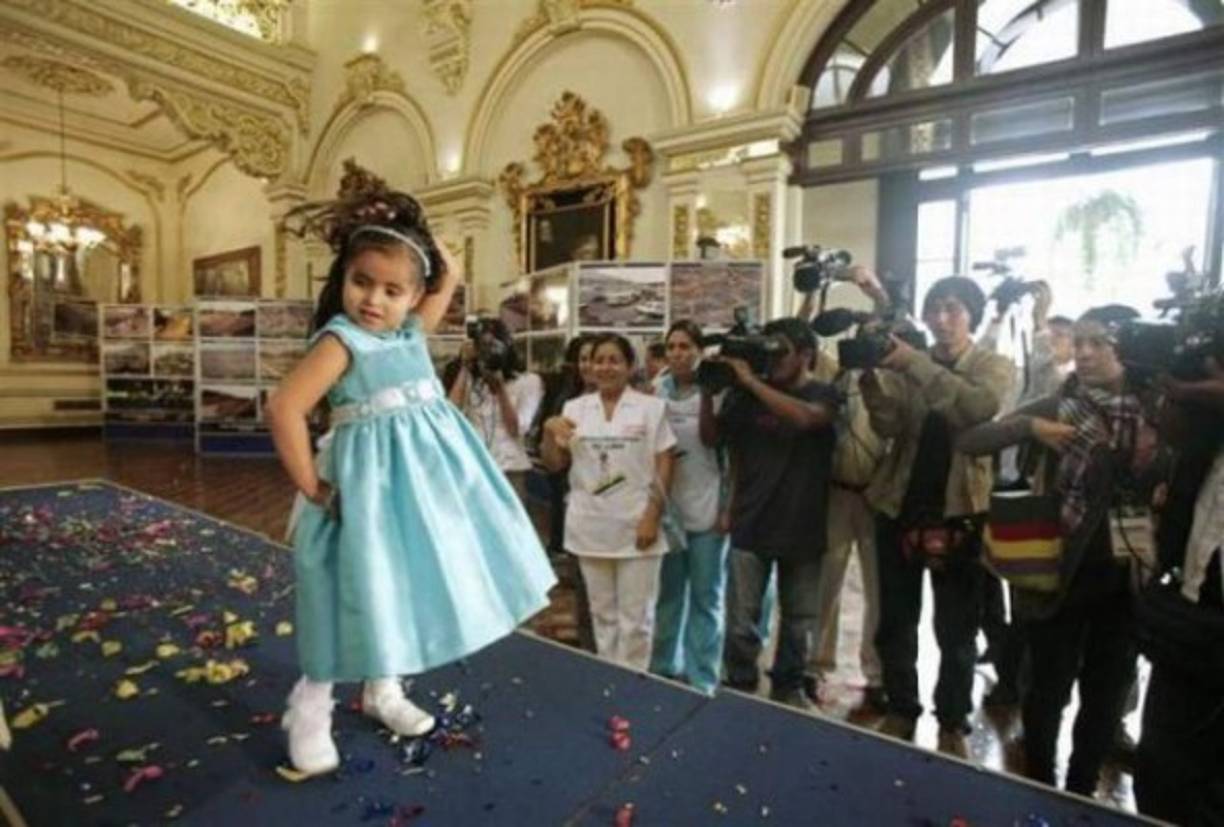 El médico declaró este jueves que tiene 'el corazón herido' tras conocer la información de la muerte de la niña y dijo que ella nació para dar 'un mensaje de amor, esperanza y mucho valor'.<br/><br/>