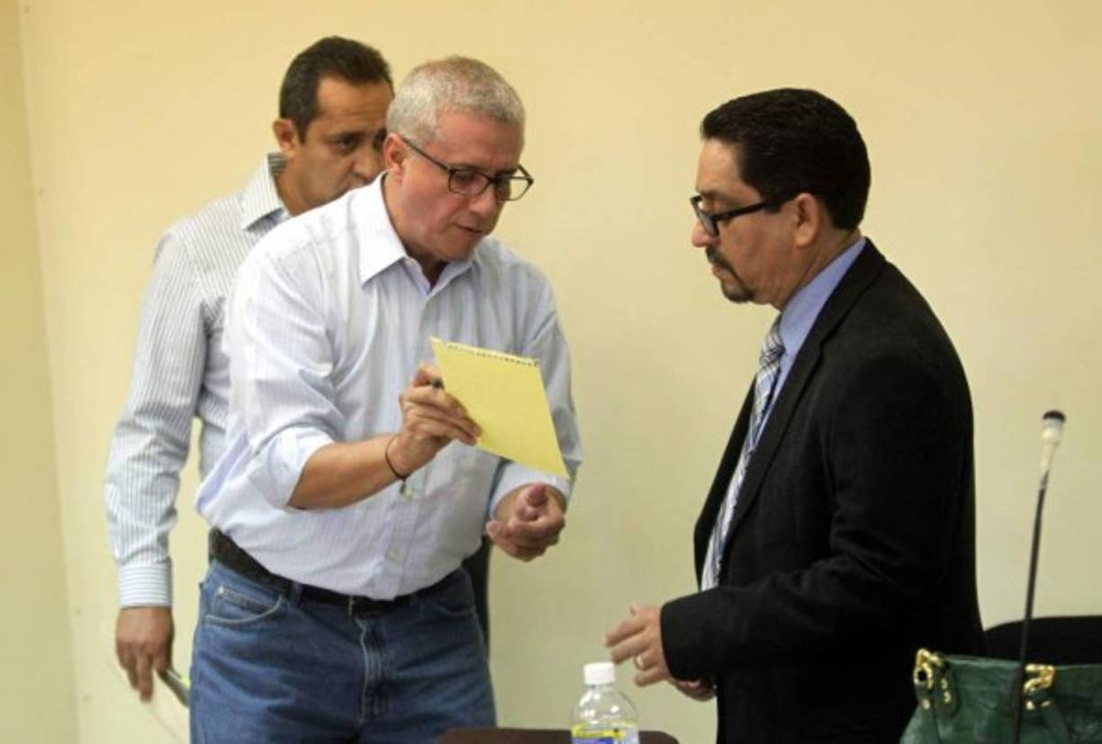 El próximo jueves 6 de abril se reanudará la audiencia de medios de prueba en el caso de Mario Zelaya y 5 imputados más por los delitos de fraude, lavado de activos y malversación de caudales públicos.