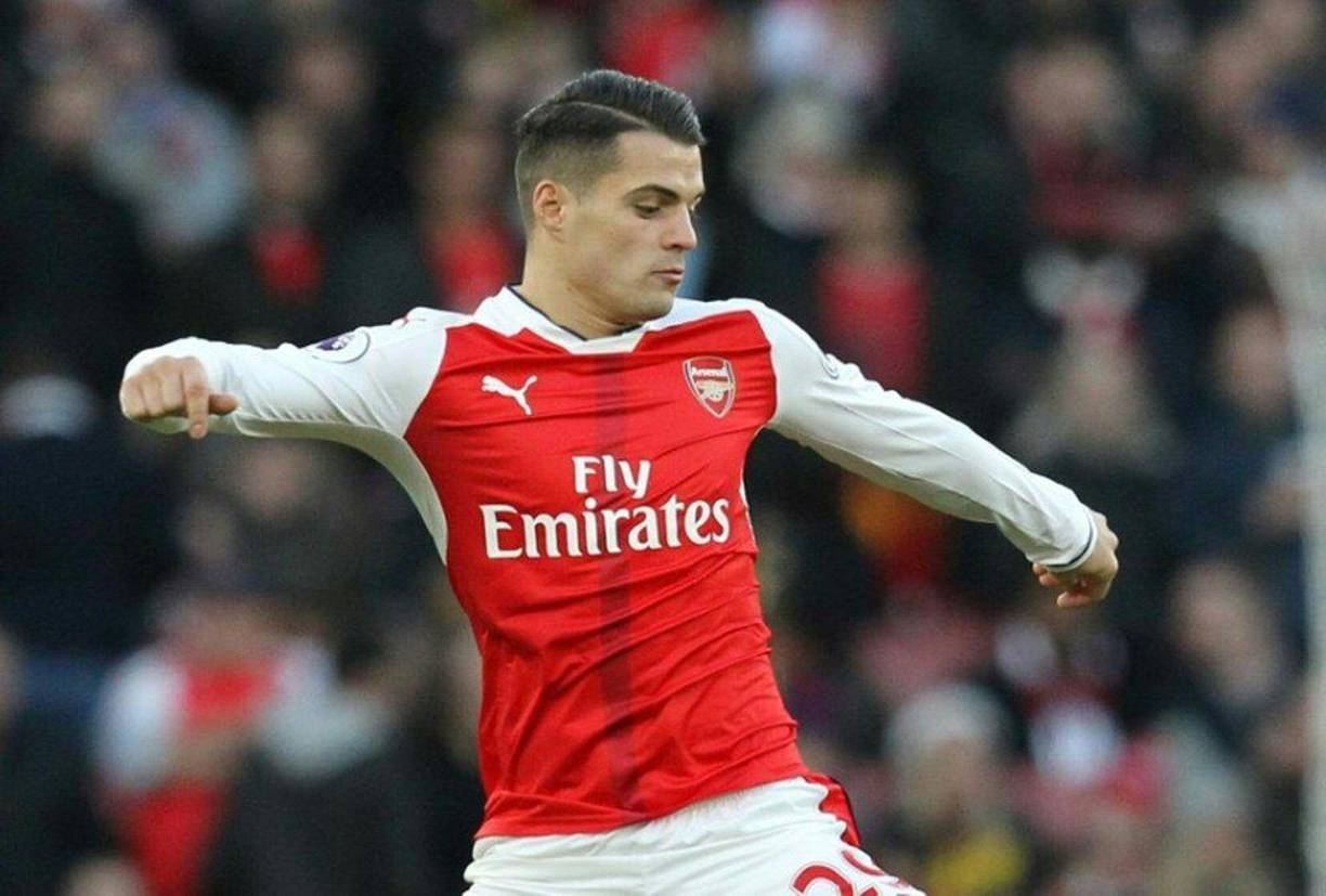 Según el periodista italiano Fabrizio Romano, el centrocampista suizo Granit Xhaka no continuará en el Arsenal y su nuevo club para la próxima campaña sería el Bayer Leverkusen. Firmaría por cuatro temporadas con los alemanes.