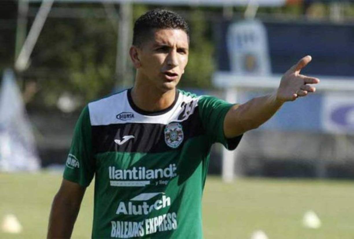 Johny Leverón: El defensor ya se desvínculo totalmente del Real España y todo indica que en las próximas horas se unirá al Marathón, club en el que fue campeón en el 2018.