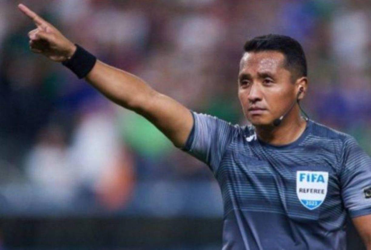 “Honduras quería que se terminara, pero México quería que el partido siguiera, para eso solo hay un árbitro actué bajo reglamento. Todo mundo decían que había hecho un mal trabajo, que me iban a suspender, sin embargo yo sabía que los que me evalúan sabían que hice un buen trabajo”, mencionó.