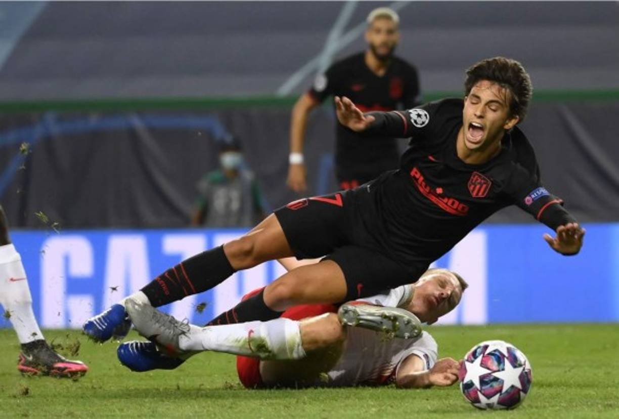 João Félix entró de cambio en el segundo tiempo y conseguió un penal para la igualdad del Atlético.