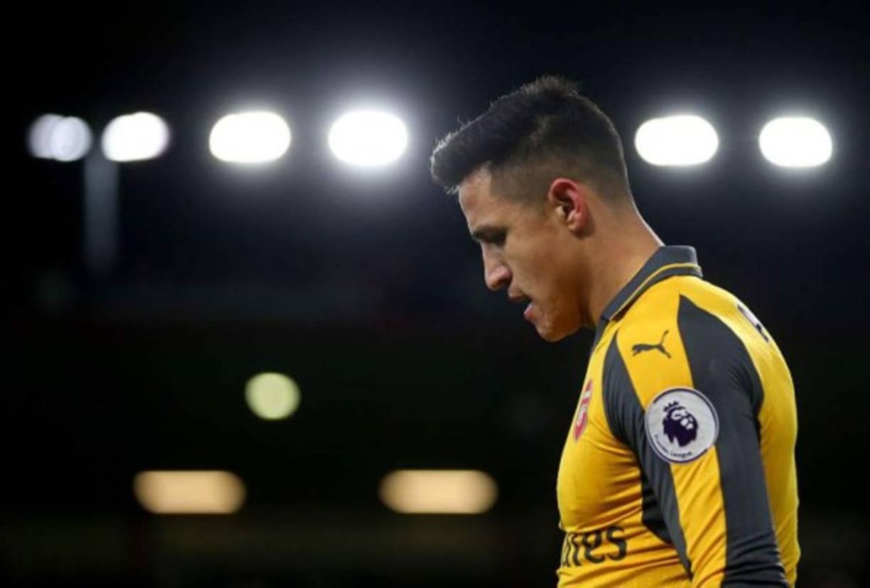 Kiev (Ukraine), 26/05/2018.- Gareth Bale of Real Madrid celebrates after scoring his second goal during the UEFA Champions League final between Real Madrid and Liverpool FC at the NSC Olimpiyskiy stadium in Kiev, Ukraine, 26 May 2018. (Liga de Campeones, Ucrania) EFE/EPA/ARMANDO BABANI