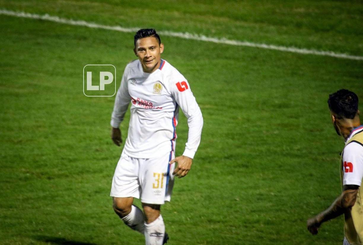 Carlos ‘Mango‘ Sánchez fue el héroe impensado en la vuelta de la final de Liga Concacaf. Le dio el triunfo y la clasificación al Olimpia.