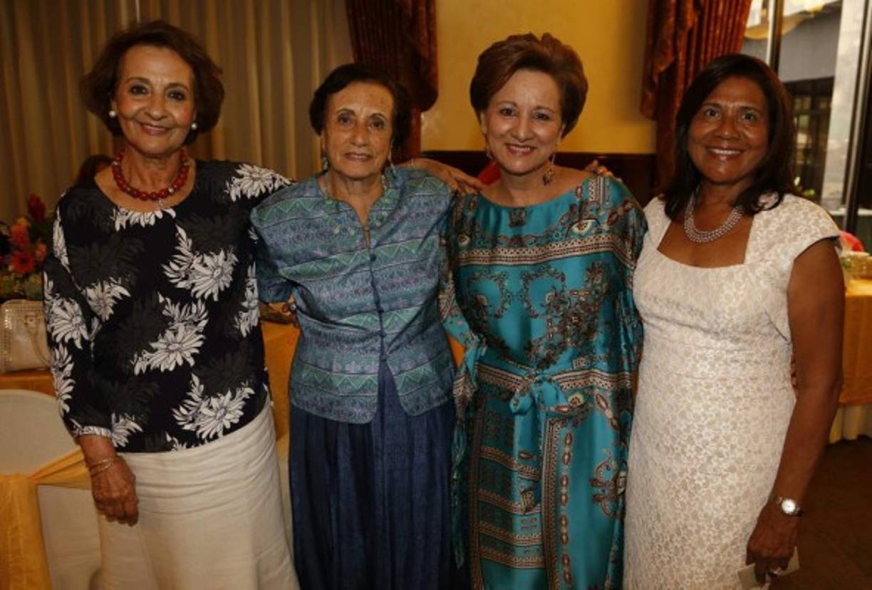 Victoria Larach, Rennée Kawas, Lizeth Nassar y Vilma Karow.
