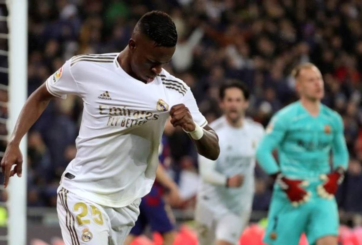 Vinicius puso a festejar a la afición del Real Madrid luego de anotar en el minuto 71.