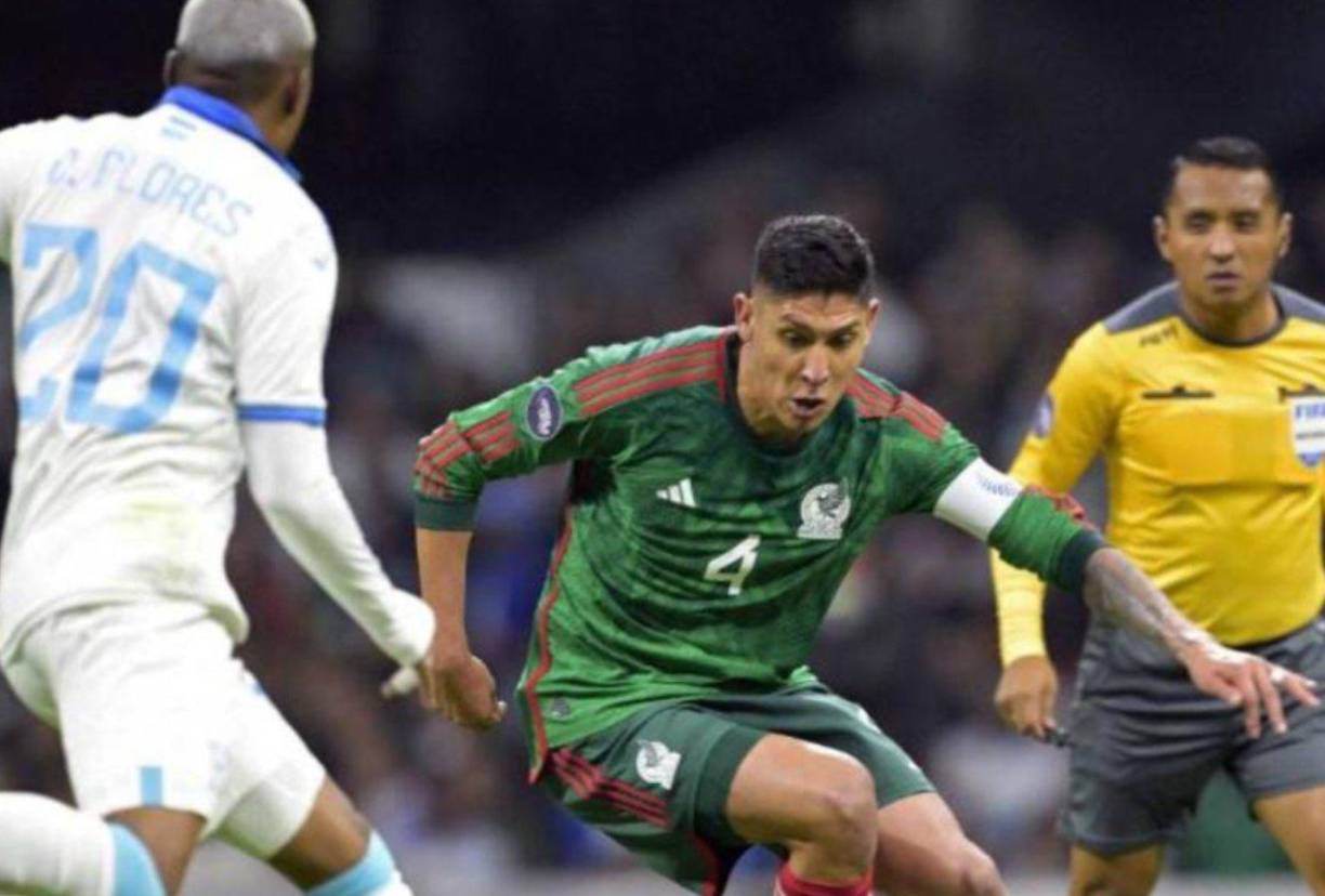 En noviembre del 203, Iván Bartón realizó un escandaloso trabajo arbitral en el México vs Honduras en donde la Bicolor fue evidentemente perjudicada.