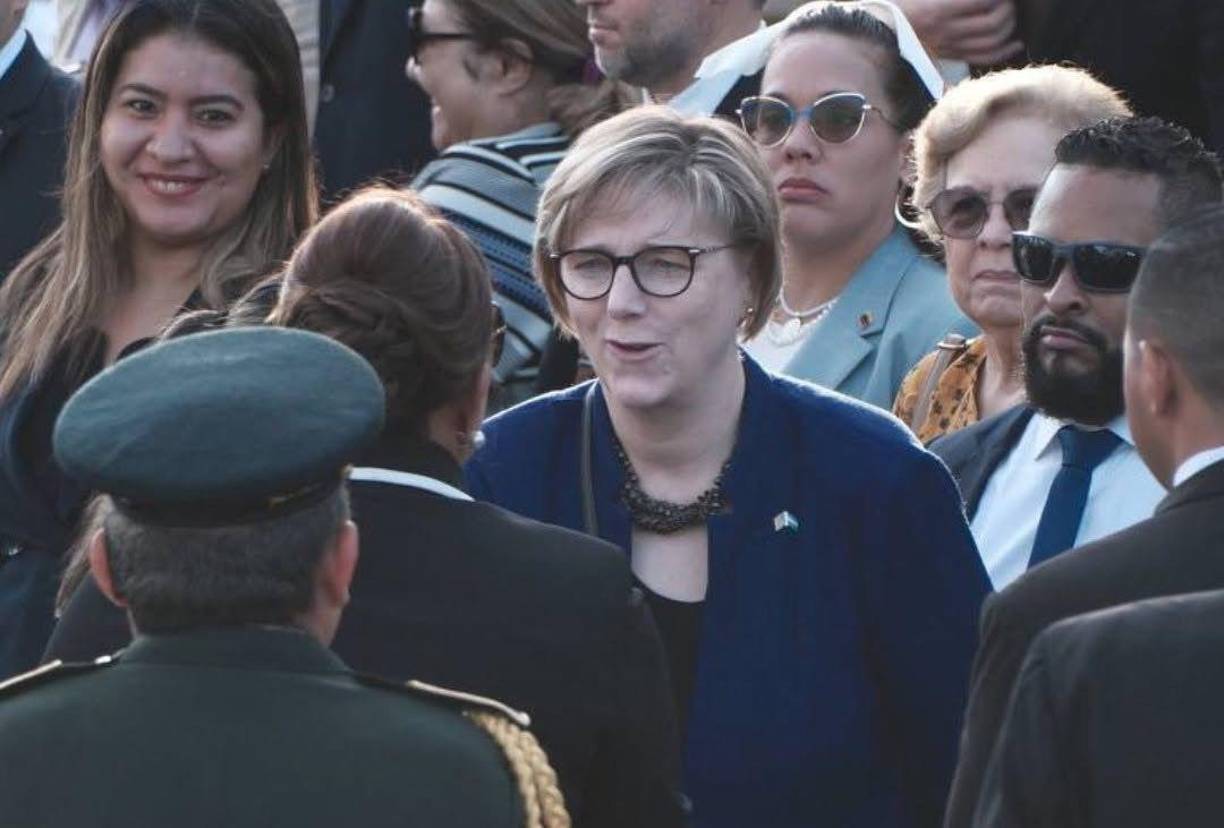 Asimismo, la presidenta <b>Xiomara Castro</b> saludó a <b>Dogu</b> al final del evento, cuando la mandataria salía del <b>Cerro Juana Laínez</b>. 