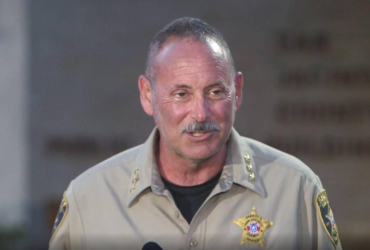 De acuerdo con el subalguacil del Condado San Jacinto, Tim Kean, una de las personas arrestadas es la esposa de Oropesa.