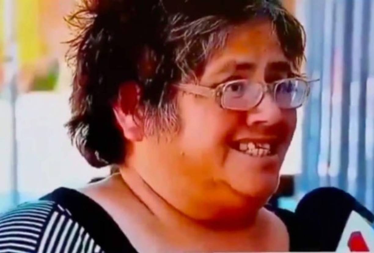 Todo comenzó cuando Elizabeth, quien trabajaba vendiendo flores en una calle, dio una entrevista para el programa matutino 'Bienvenidos'. En la conversación la mujer se refería a su antigua jefa, quien según ella le quedó debiendo un dinero. De inmediato se transformó en un fenómeno viral en redes sociales por pronunciar mal la palabra víctima y decir 'vístima'.