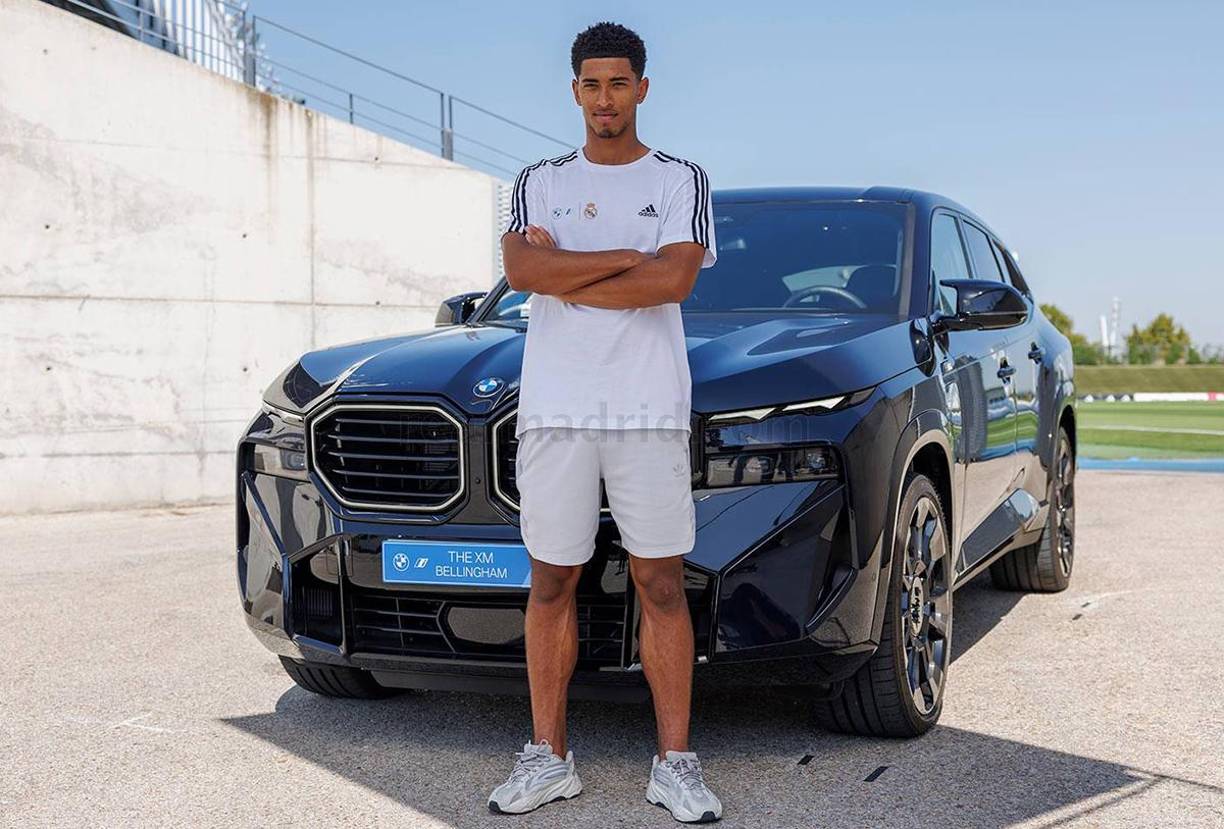 El XM es el modelo más potente y caro actualmente de BMW, fue el escogido por Bellingham. Tiene un precio de 179.700 euros.