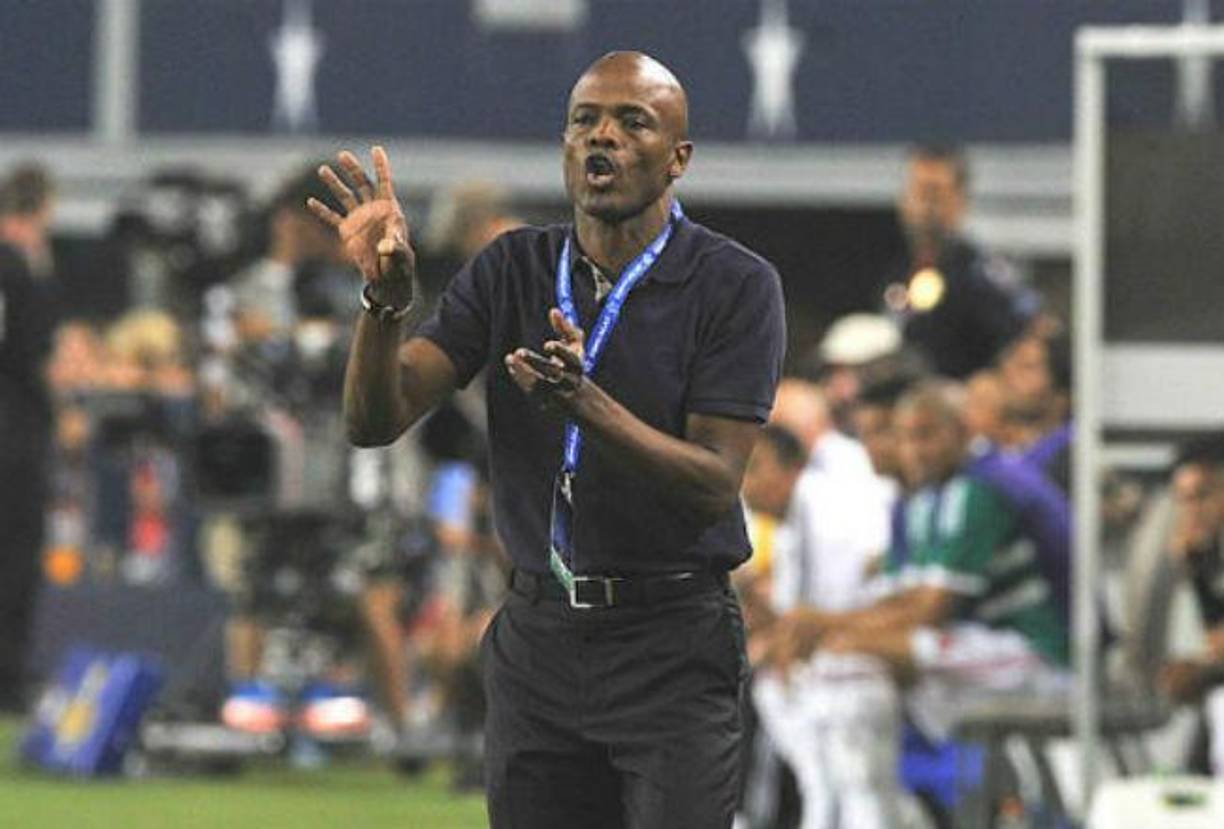 Jorge Dely Valdés: El panameño es vinculado desde Panamá en la órbita del Marathón e inclusive el propio estratega reveló el interés en llegar al cuadro verdolaga. Recientemente fue despedido por el Plaza Amador.