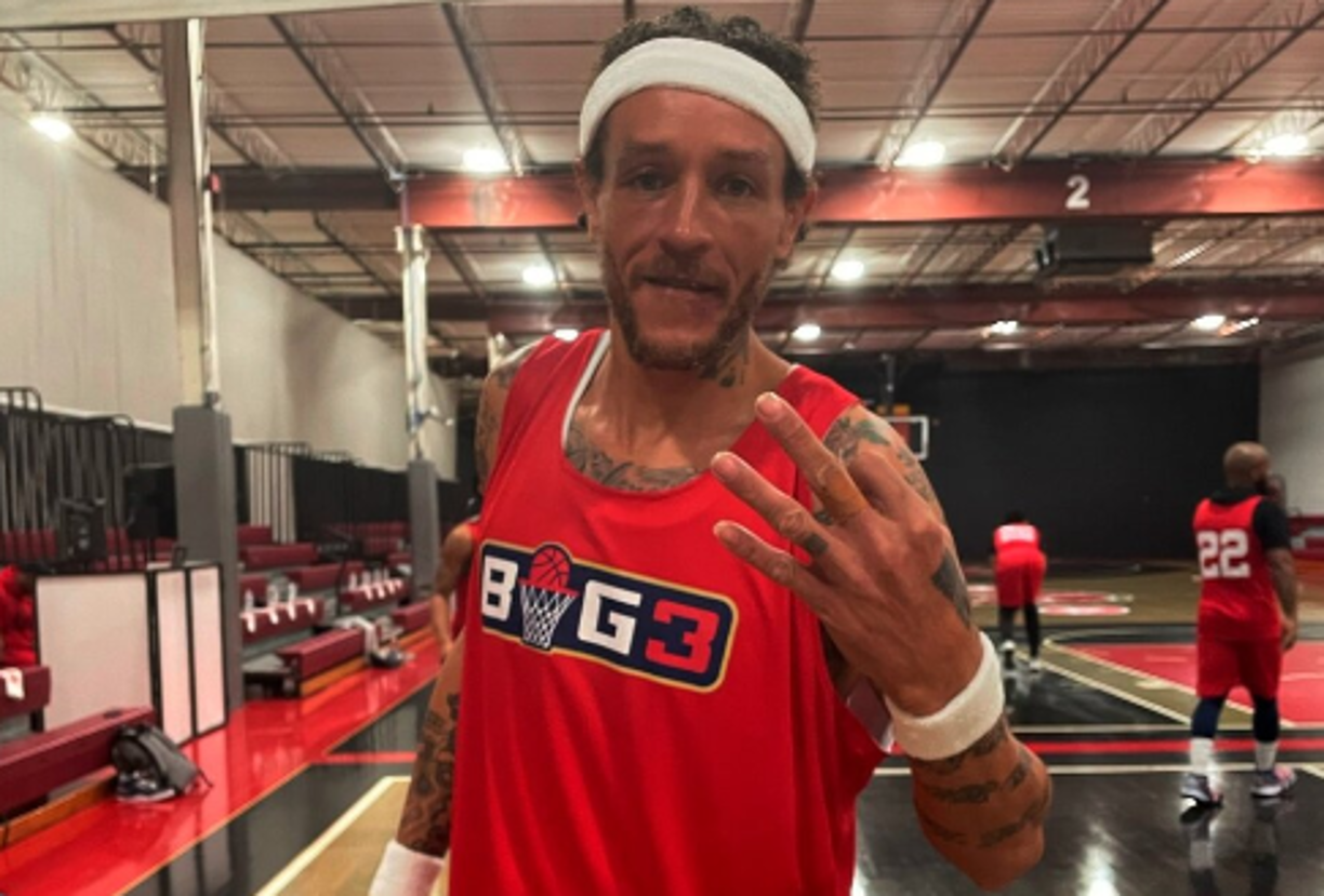 El rapero Ice Cube compartió imágenes del exjugador de la NBA en su intento por volver al básquet profesional, en este caso en la Big 3, torneo que es integrado por viejas leyendas de la NBA.