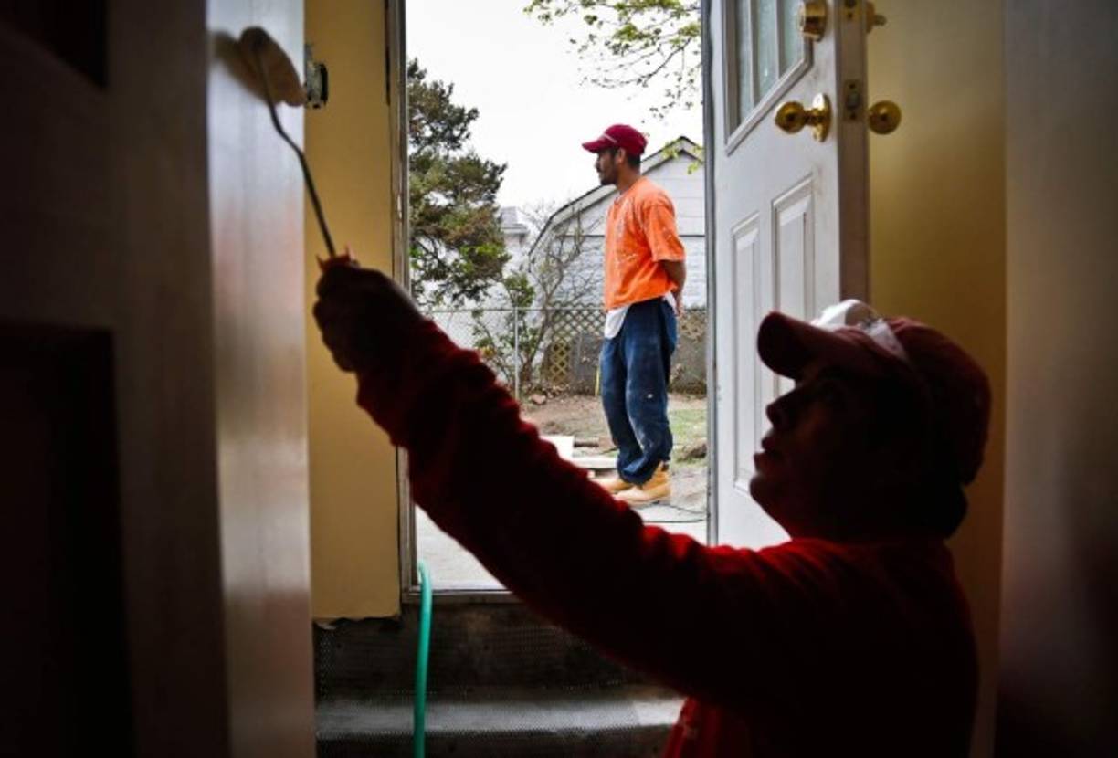 Pintor: Existe un riesgo directo entre la ocupación de pintor y el cáncer de vejiga y la leucemia. La causa prinicipal es la exposición al benceno. También hay un vínculo con cáncer de pulmón, debido a la exposición a otros minerales de origen natural.