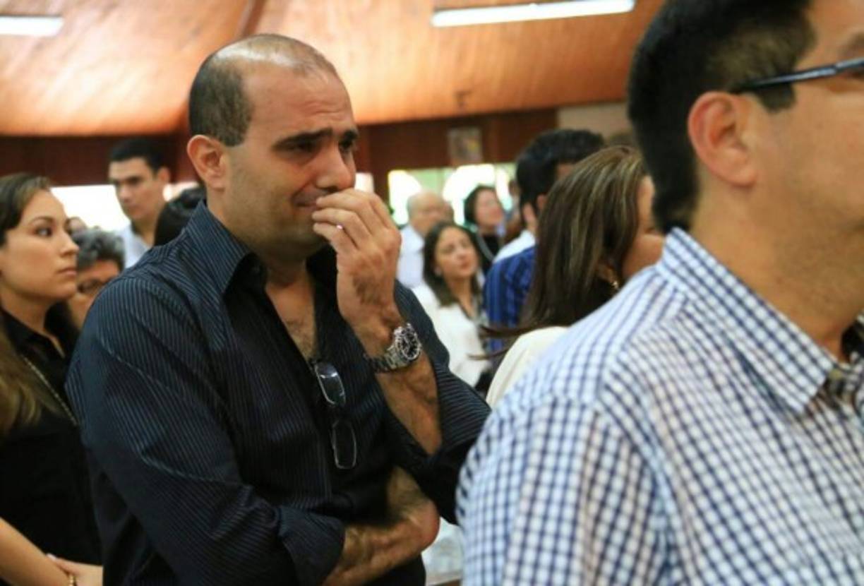 Fuad Abufele, directivo del Real España, no oculta su dolor por la partida de su amigo.