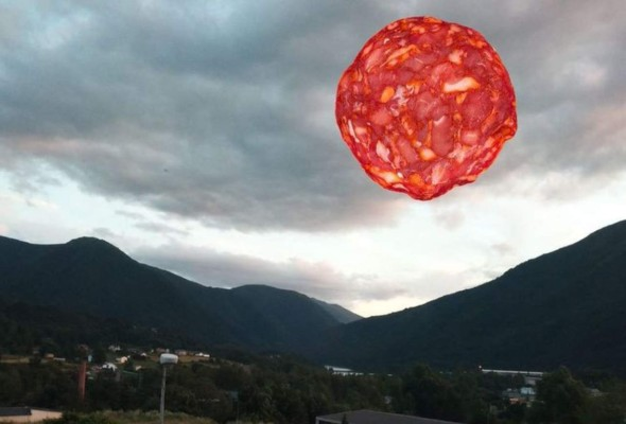 Un eclipse lunar se produce cuando la Tierra se coloca entre el Sol y la Luna, bloqueando que los rayos solares puedan llegar al satélite, y el del lunes coincide con lo que se conoce como 'superluna', aunque este no es un término astronómico.