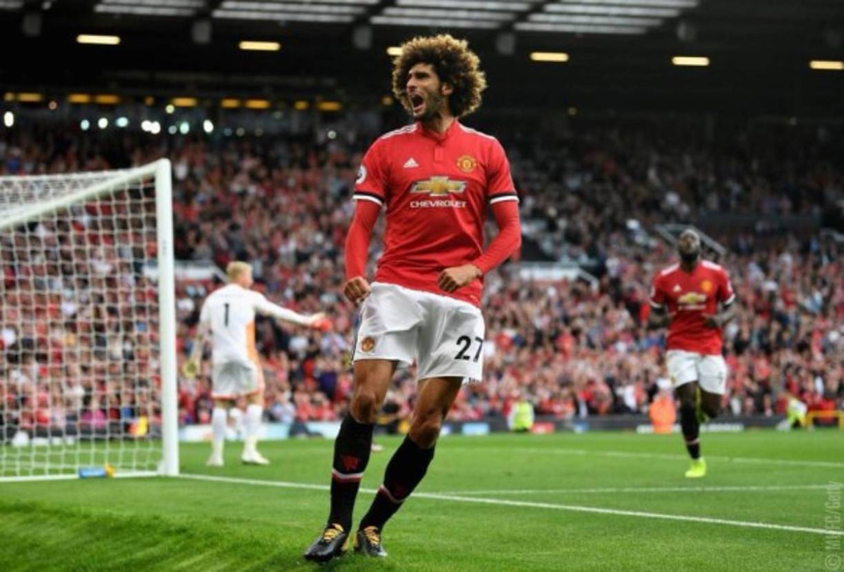 Marouane Fellaini renueva dos temporadas con el Manchester United. El centrocampista belga tiene 30 años y lleva cinco con los 'diablos rojos'.
