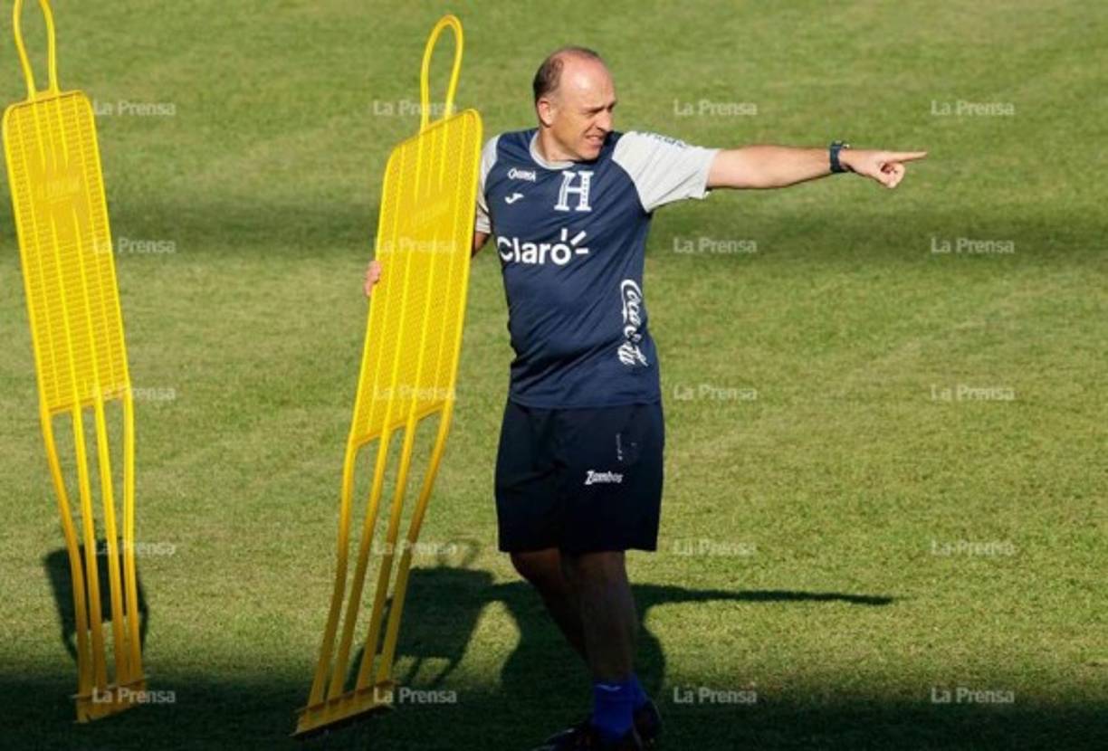 Cabe señalar que el entrenador uruguayo Fabián Coito sacó de la lista a cinco jugadores para el duelo ante Ecuador. Harold Fonseca, Juan Pablo Montes, Jhow Benavídez, Iván López y Romell Quioto, este último por lesión no viajarán a EUA.