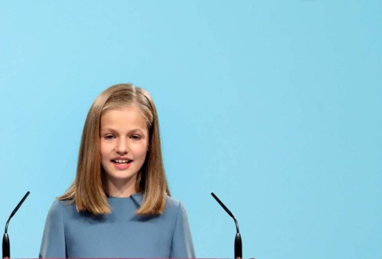 La princesa Leonor interviene el 31 de octubre de 2018, por primera vez en un acto oficial con la lectura de un extracto de la Constitución, en el Instituto Cervantes con motivo del 40 aniversario de la Carta Magna que coincide además con su 13 cumpleaños.EFE/BALLESTEROS/Archivo<br/>
